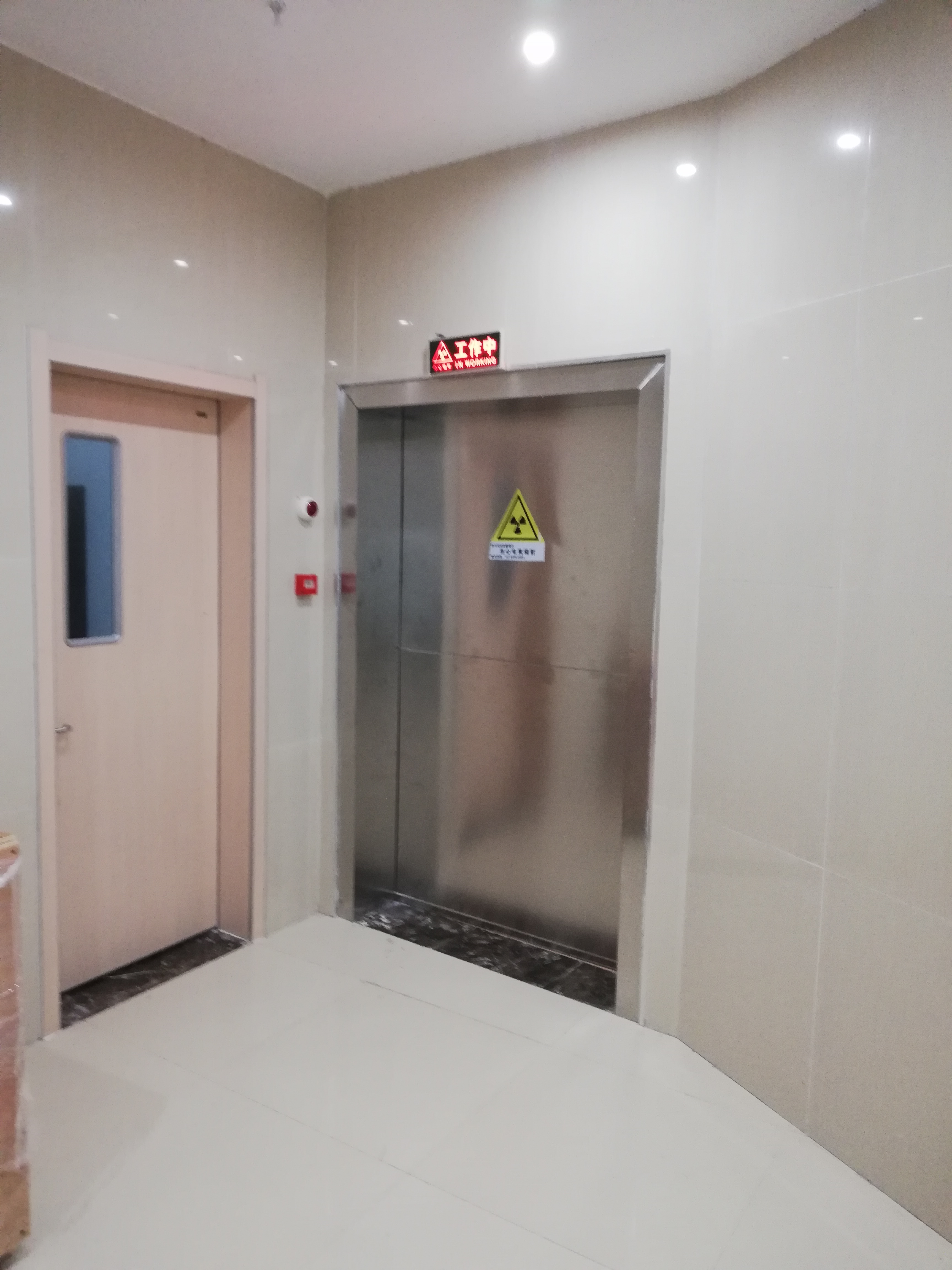 防輻射門選四川光銘，專業(yè)靠譜鉛門廠家！