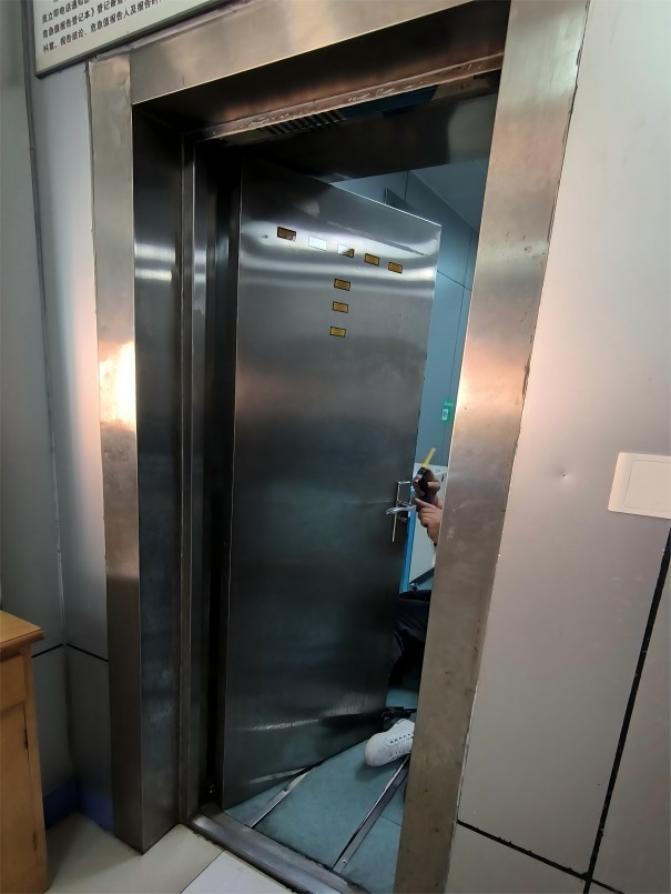 防輻射鉛門壞了哪里修找四川光銘防輻射來幫你 防輻射鉛門壞了哪里修找四川光銘防輻射來幫你